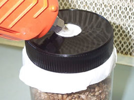 25 - glueing_filterdisk.jpg