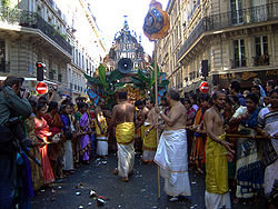 aupload.wikimedia.org_wikipedia_commons_thumb_a_aa_Ganesh_Pari09bee2de84d73d740a79ab2af0442536.jpg