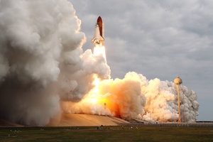 aapod.nasa.gov_apod_image_1105_endeavourlaunch_nasa_900.jpg