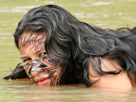 maira_yawanawa_tem_origem_indigena_do_povo_yawanawa_e_amazonense.png