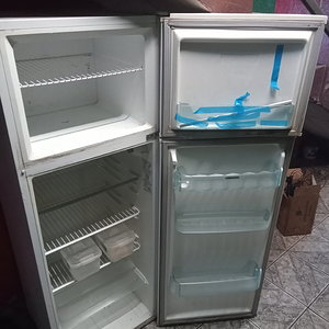 geladeira aberta.jpg