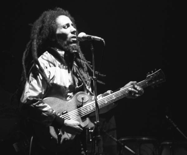 aupload.wikimedia.org_wikipedia_commons_3_3a_Bob_Marley_in_Concert_Zurich_05_30_80.jpg