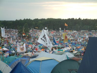 aupload.wikimedia.org_wikipedia_commons_7_7d_Woodstock03.jpg